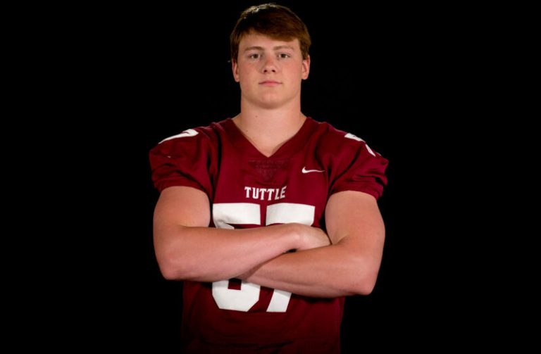 (FREE) Tuttle Locks Down Plainview, 21-13