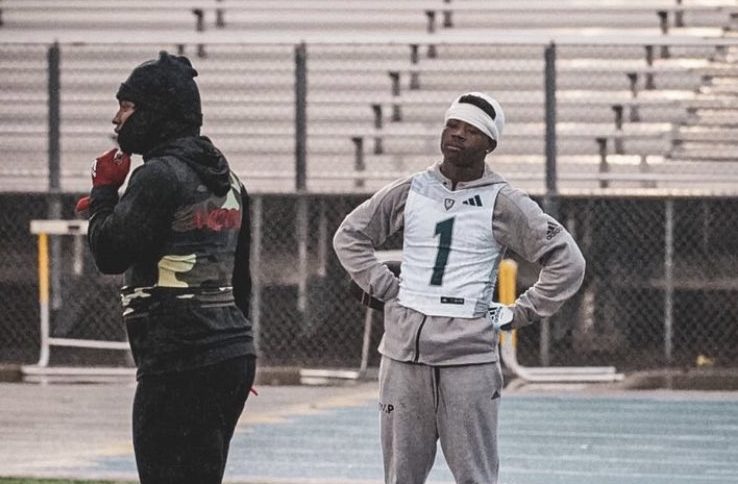 <span class="pn-tooltip pn-player-link">
        <span class="name-pointer">Sacramento Early Spring Stock Risers</span>
        <span class="info-box not-prose" style="background: linear-gradient(to bottom, rgba(193,25,32, 0.95) 0%,rgba(193,25,32, 1) 100%)">
            <a href="https://prepredzone.com/2023/03/sacramento-early-spring-stock-risers/" class="link-wrap">
                                    <span class="player-img"><img src="https://prepredzone.com/wp-content/uploads/sites/3/2023/03/PKSO_cRd-2-crop-540x355-1678047070.jpg?w=150&h=150&crop=1" alt="Sacramento Early Spring Stock Risers"></span>
                
                <span class="player-details">
                    <span class="first-name">Sacramento</span>
                    <span class="last-name">Early Spring Stock Risers</span>
                    <span class="measurables">
                                            </span>
                                    </span>
                <span class="player-rank">
                                                        </span>
                                    <span class="state-abbr"></span>
                            </a>

                    </span>
    </span>
