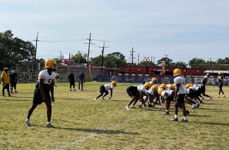 St. Augustine Purple Knights | Spring 3-2-1 Spotlight