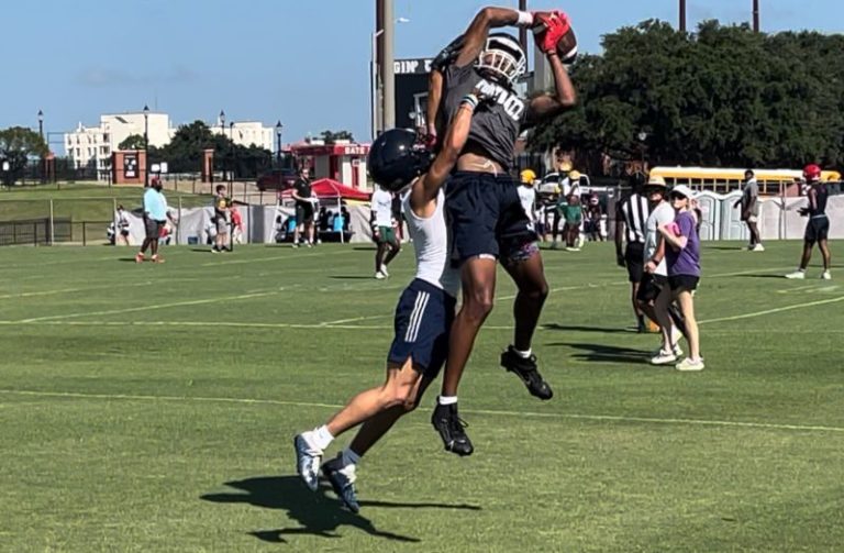 Eye-catchers from Ragin&#039; Cajuns 7v7 tournament | Offense