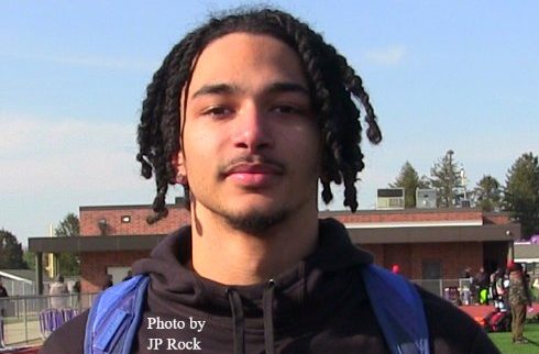 Top Ranked 2025 Uncommitted Quarterbacks