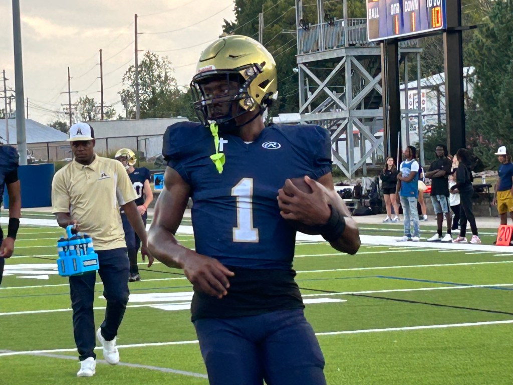 10 Best: Belleville Althoff vs Alton Marquette
