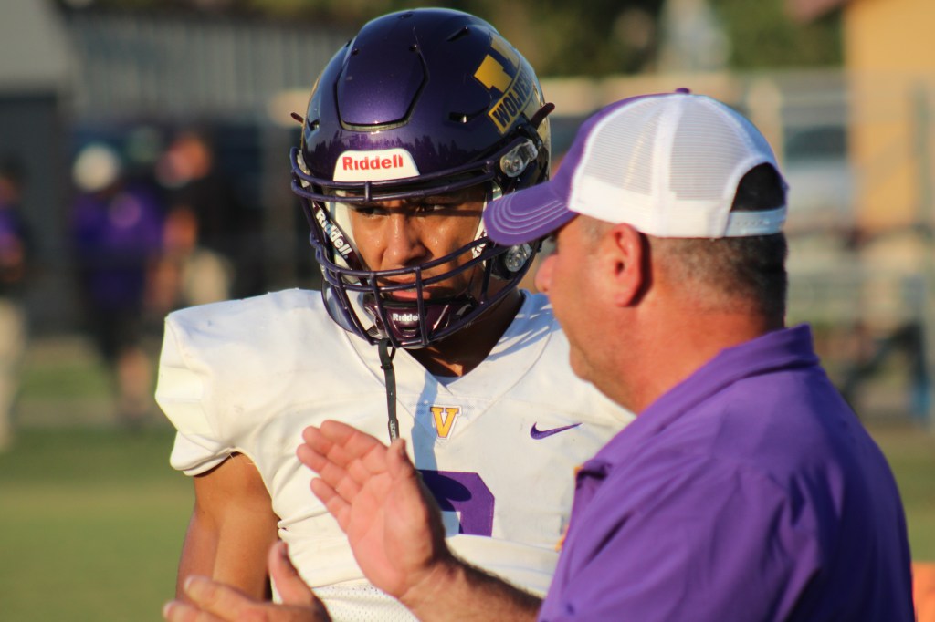 Wright Carries Vian To Dominant Win
