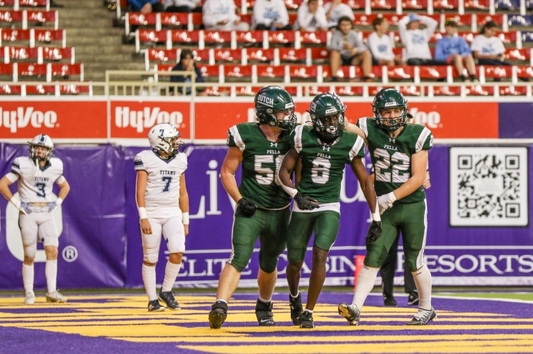 Photo Gallery: Pella-Lewis Central 4A Semifinals