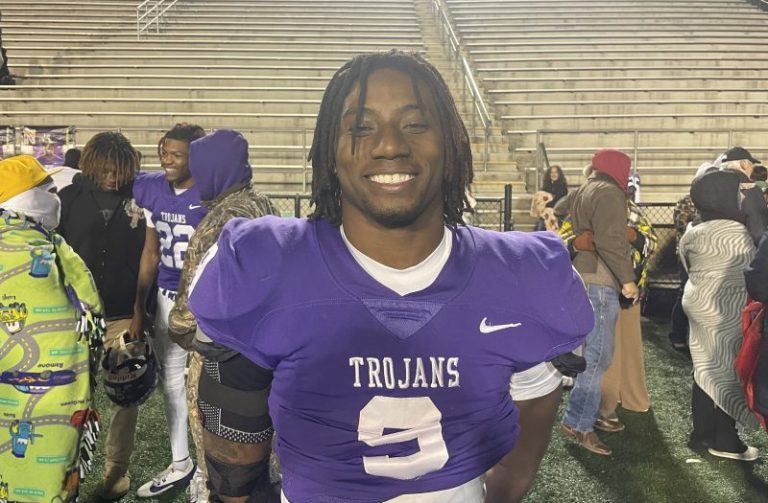 What We Saw: Northwestern 35, Greenwood 6