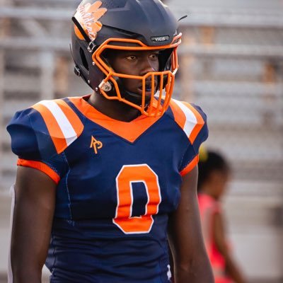 Rising Stars: Top 2027 Middle Linebackers to Watch