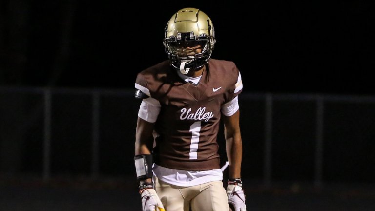 Apple Valley&#039;s Electric WR Q Barnslater Commits to NDSU
