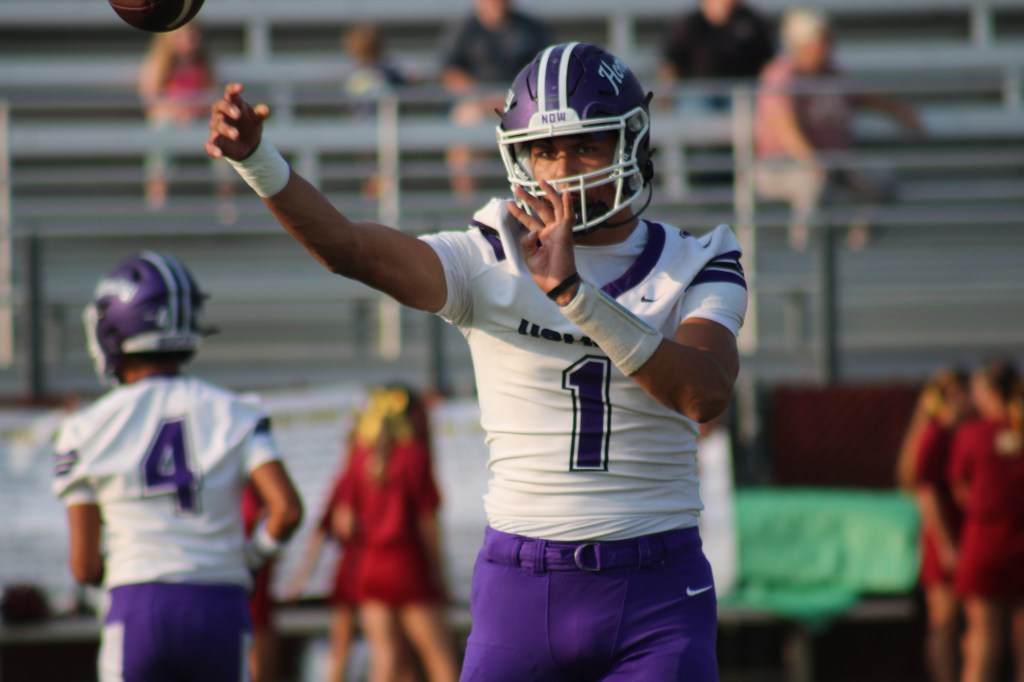 Hominy Rolls Over Rival Cleveland 41-16