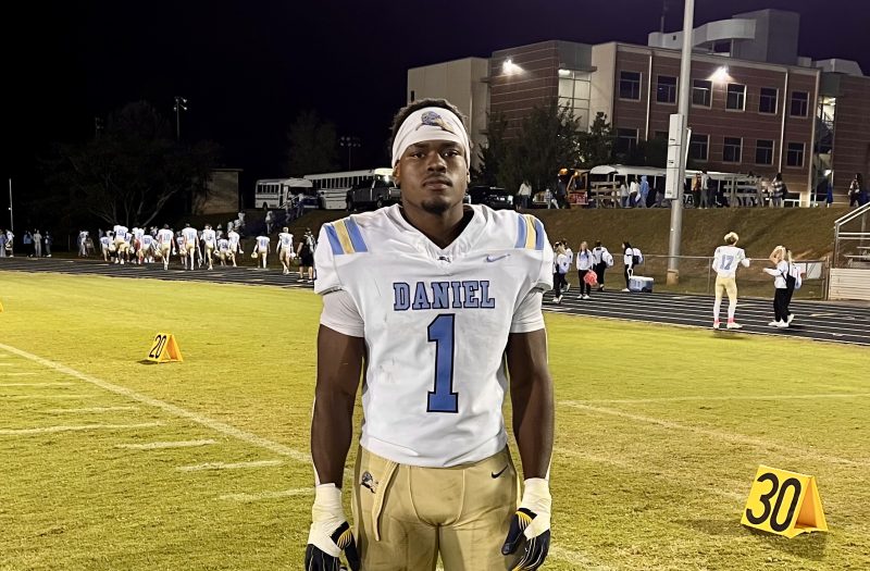 Dominant second half helps Daniel cruise to win