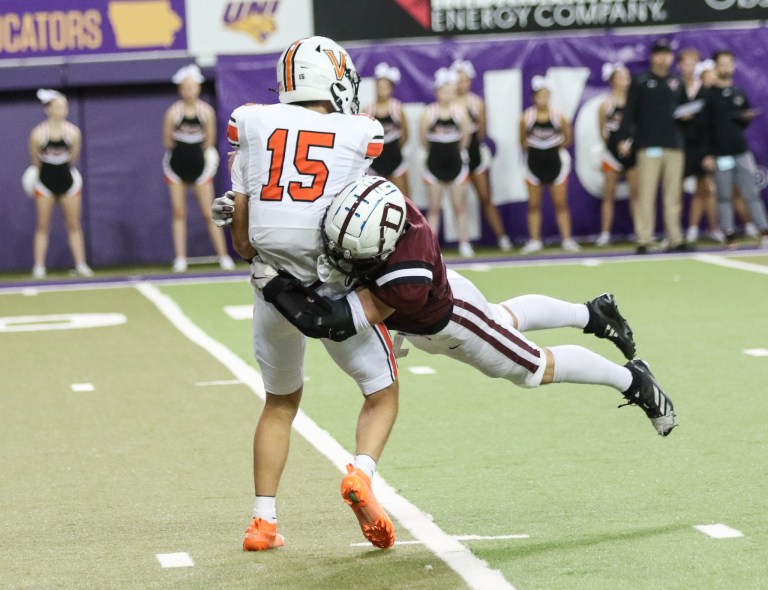 Photo Gallery: Dowling Catholic-WDM Valley