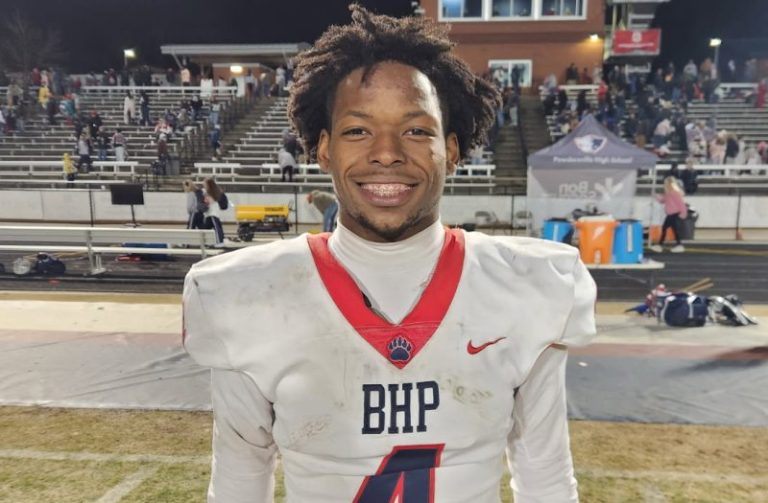 Earl, Belton-Honea Path Run Past Powdersville